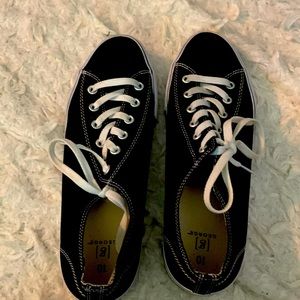 Brand time and tru size 10 color black and white